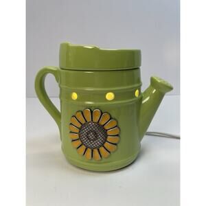 Retired Scentsy “Green Thumb” Full Sized Wax Warmer